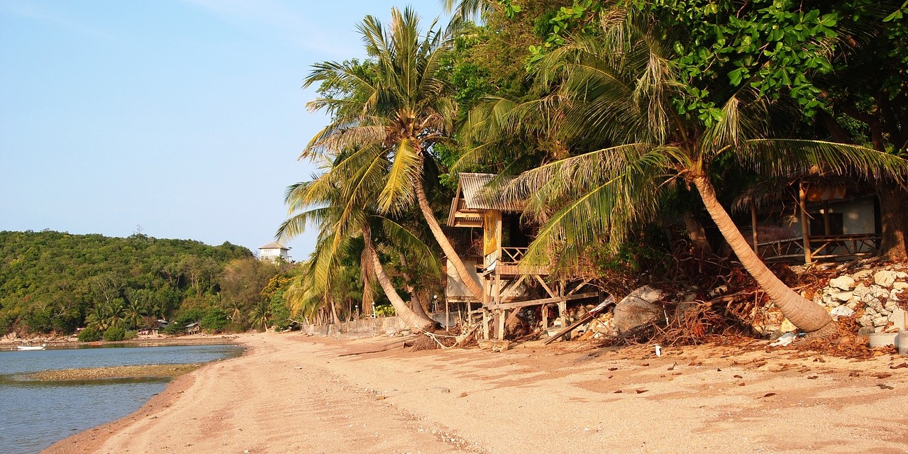 Popular Thai Massage Schools on the Holiday Islands of Thailand