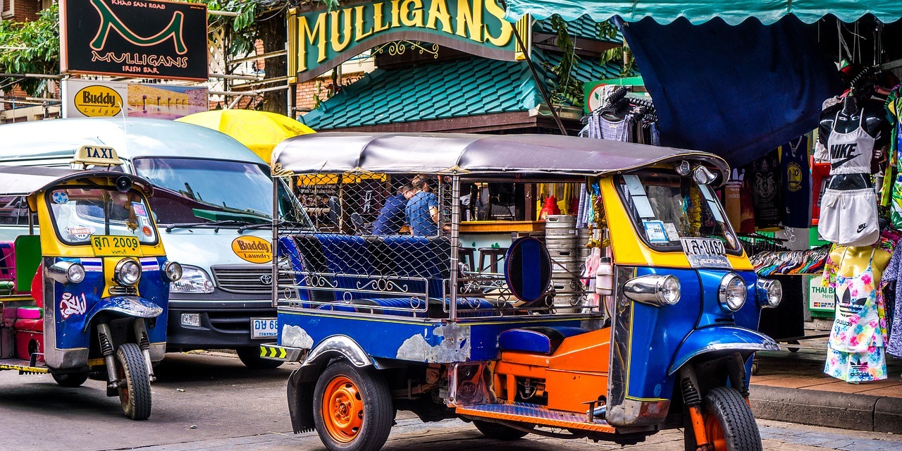 Thai Massage Training Courses around the Khao San Road