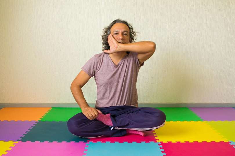 Thai Self-Massage for the Face with Reusi Datton