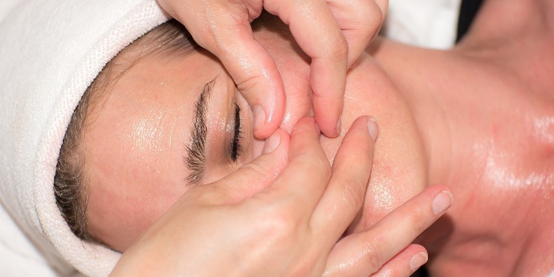 Mukha Abhyanga | Ayurvedic Facial Massage Therapy