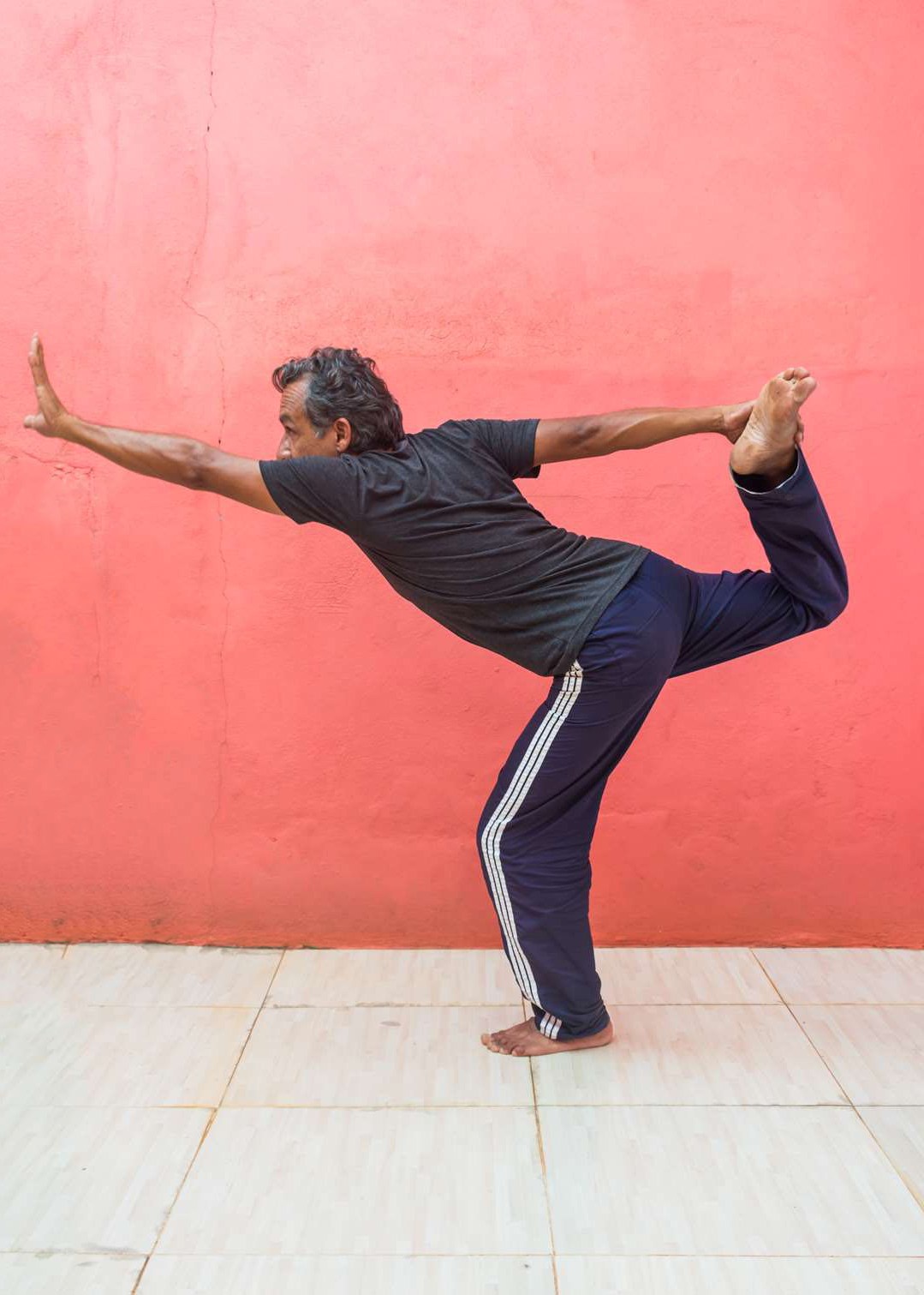 Thai Yoga Quadriceps Stretches | Reusi Dat Ton