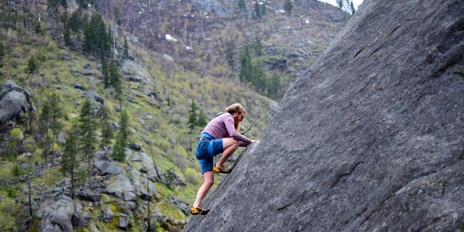 Mountaineering for Physical and Mental Health