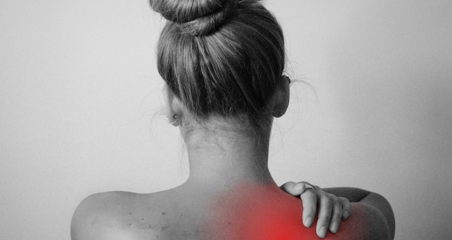 Woman with shoulder pains