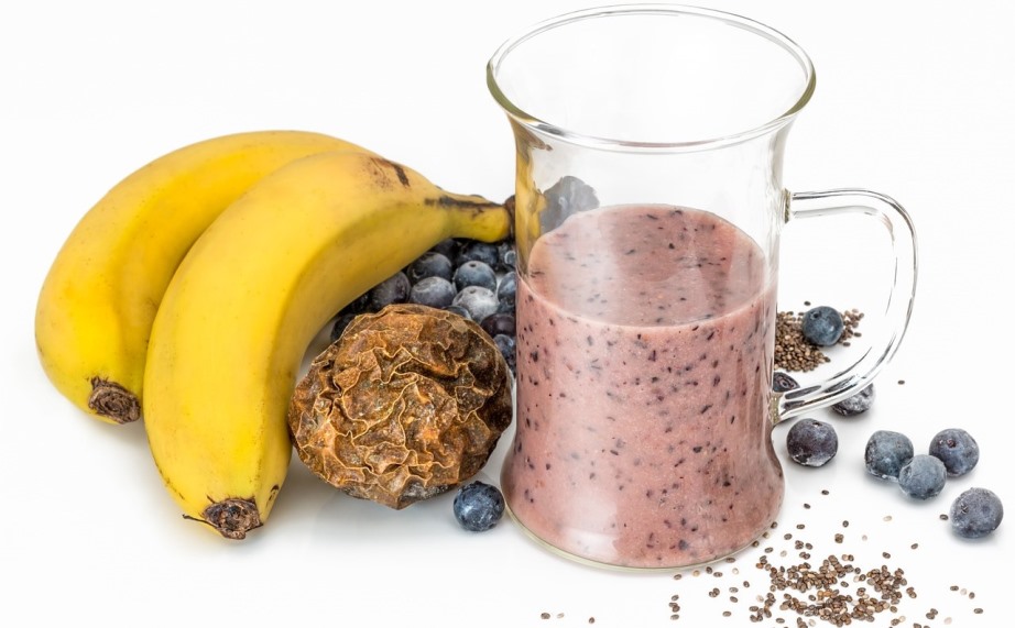 Smoothie with blueberry and banana