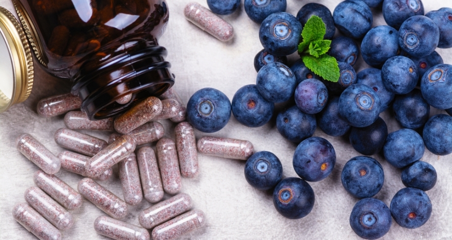 Antioxidant supplements and fruits