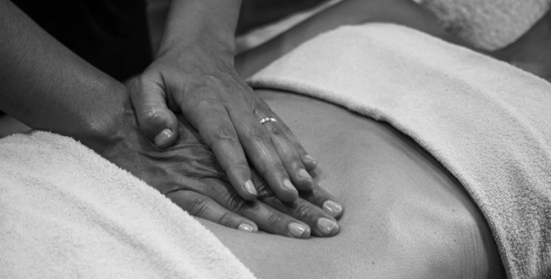 Malay Indonesian Sengkak Uterus Massage