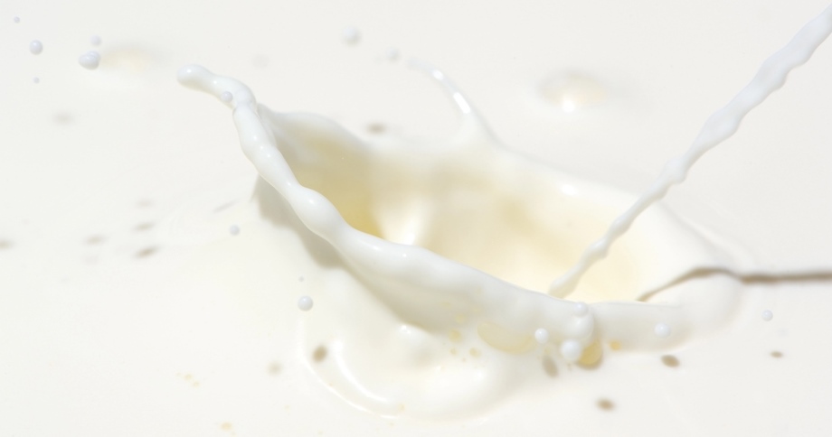 Milking splash and drops