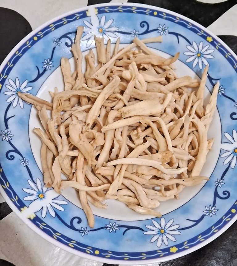 Clavulina rugosa mushrooms before being sautéed