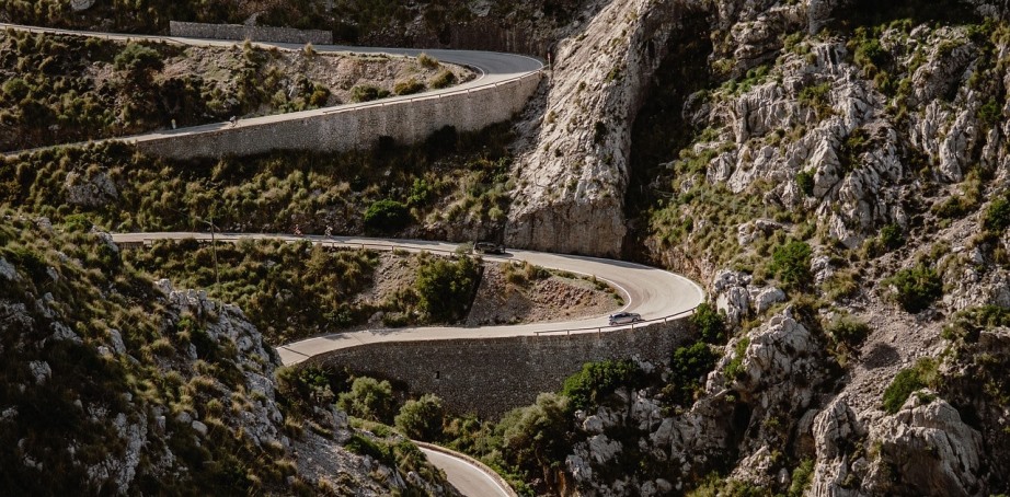 The road taken in the mountains