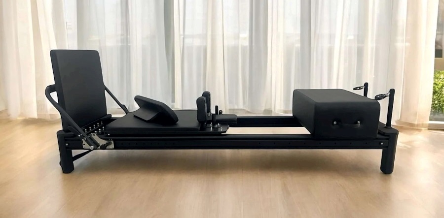 Foldable pilates reformer