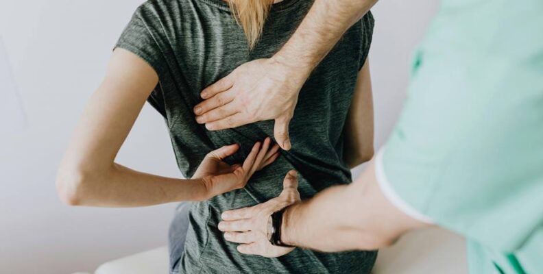 How to Relieve Symptoms of Lumbar Disc Herniation Without Spine Surgery