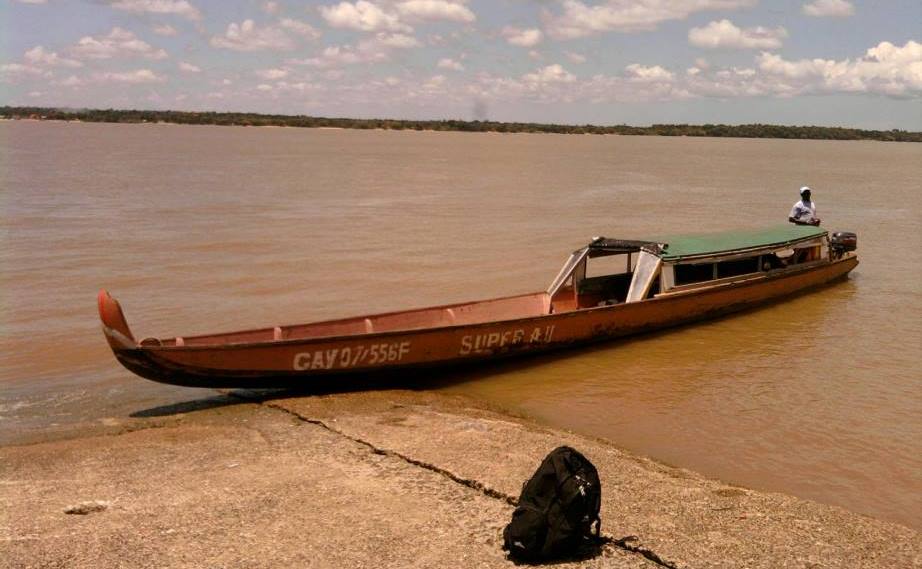 Boat to Suriname, crossing the Maroni river