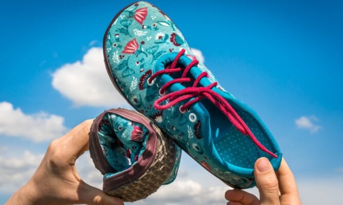 Barefoot Footwear – Health Benefits and Risks