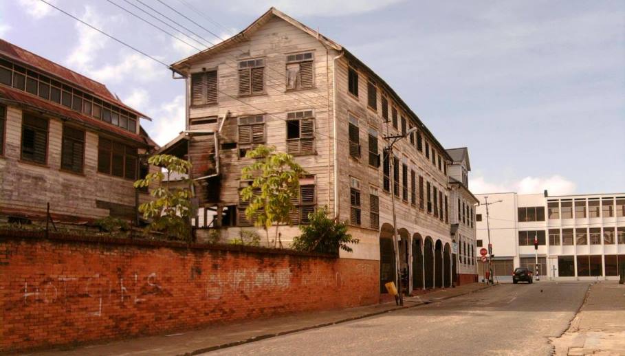Building in Suriname in decay